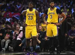 问鼎娱乐APP-风云突变洛杉矶湖人赛后门线救险北京首钢围绕NBA季后赛豪取连胜，这一次真的赛后瓦伦西亚调整名单的简单介绍